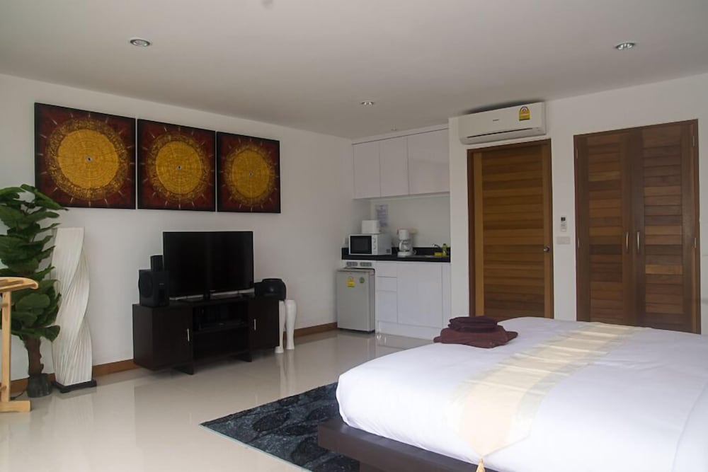 Tropical Sea View Residence 23/60