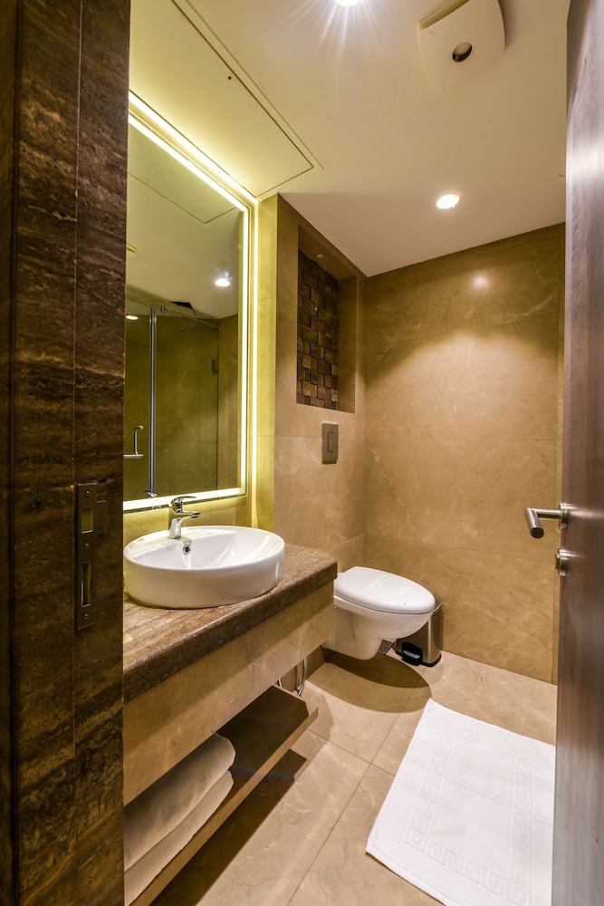 Hotel Orient Regency 33/34
