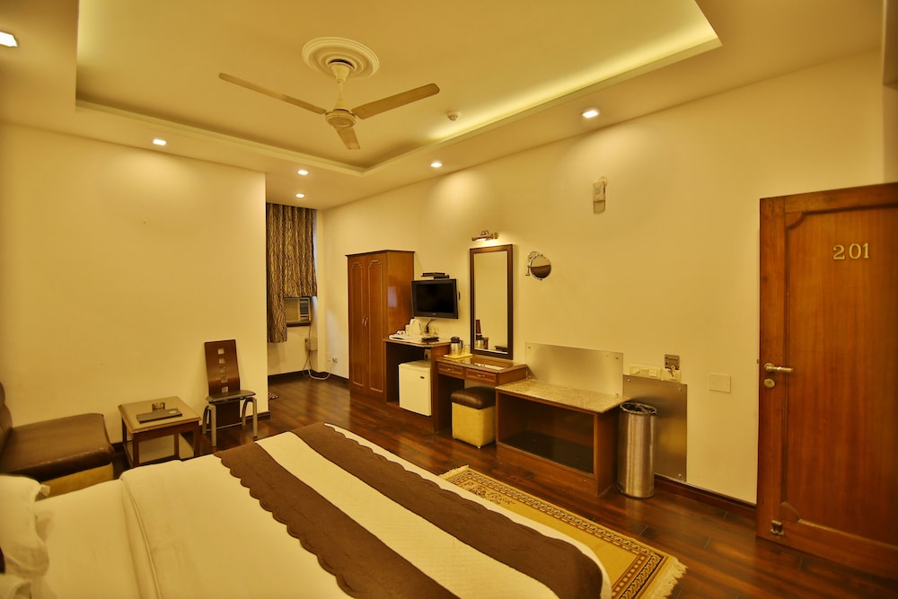 Hotel Parkway Deluxe 23/28