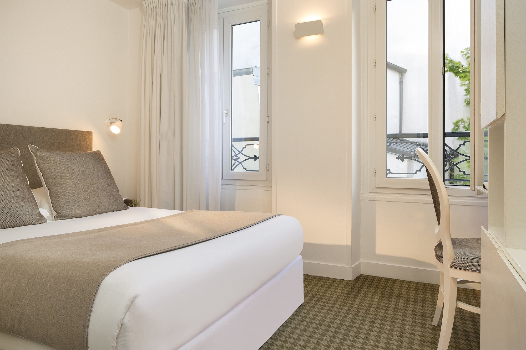 Adjoining, Quadruple, Double Bed