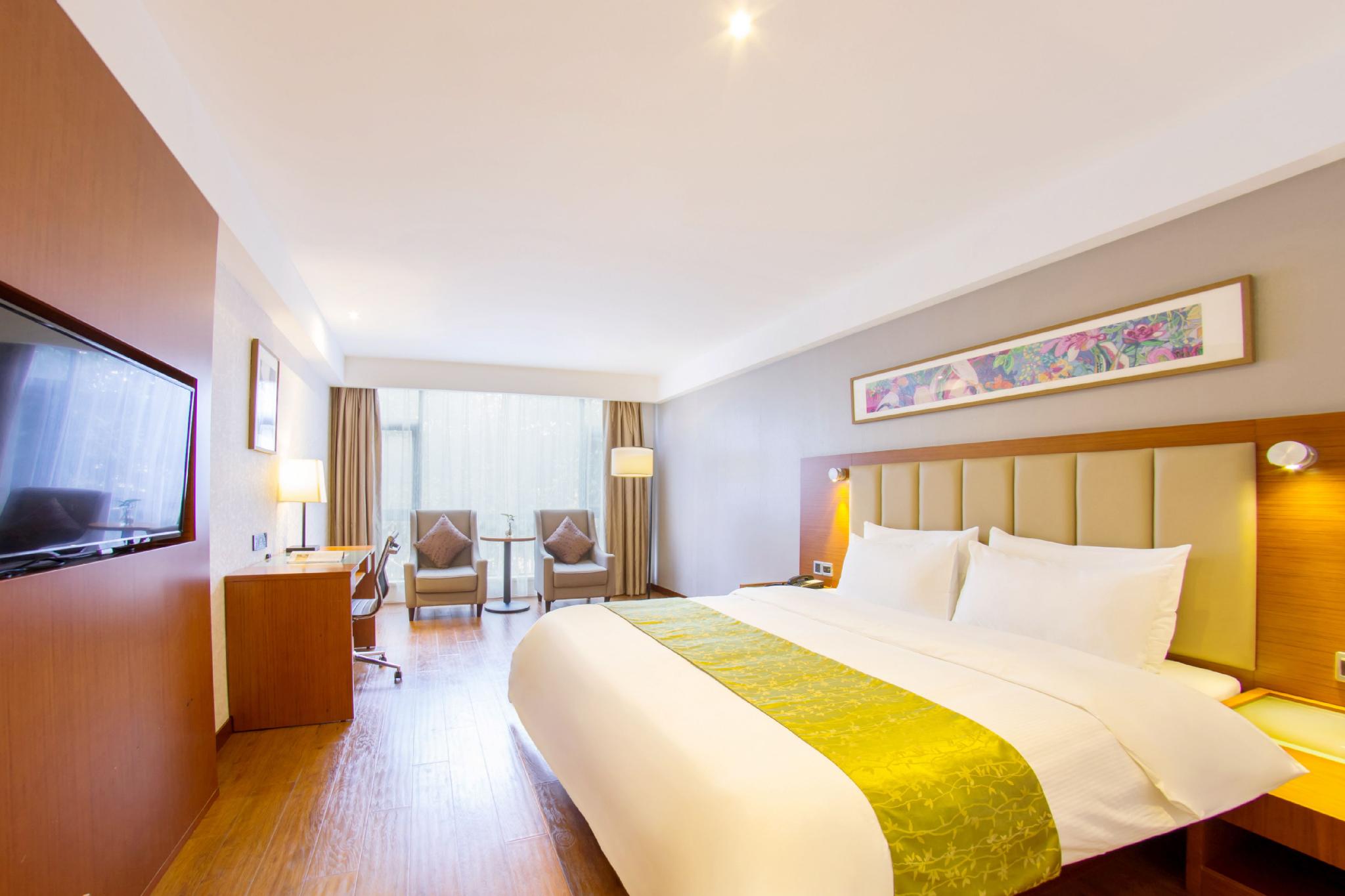 Yitel (Shanghai Hongqiao Linkong Industrial Park, Songhong Road Metro Station) 24/50