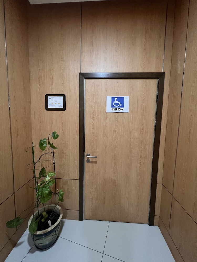 D Arc Hotel 13/50