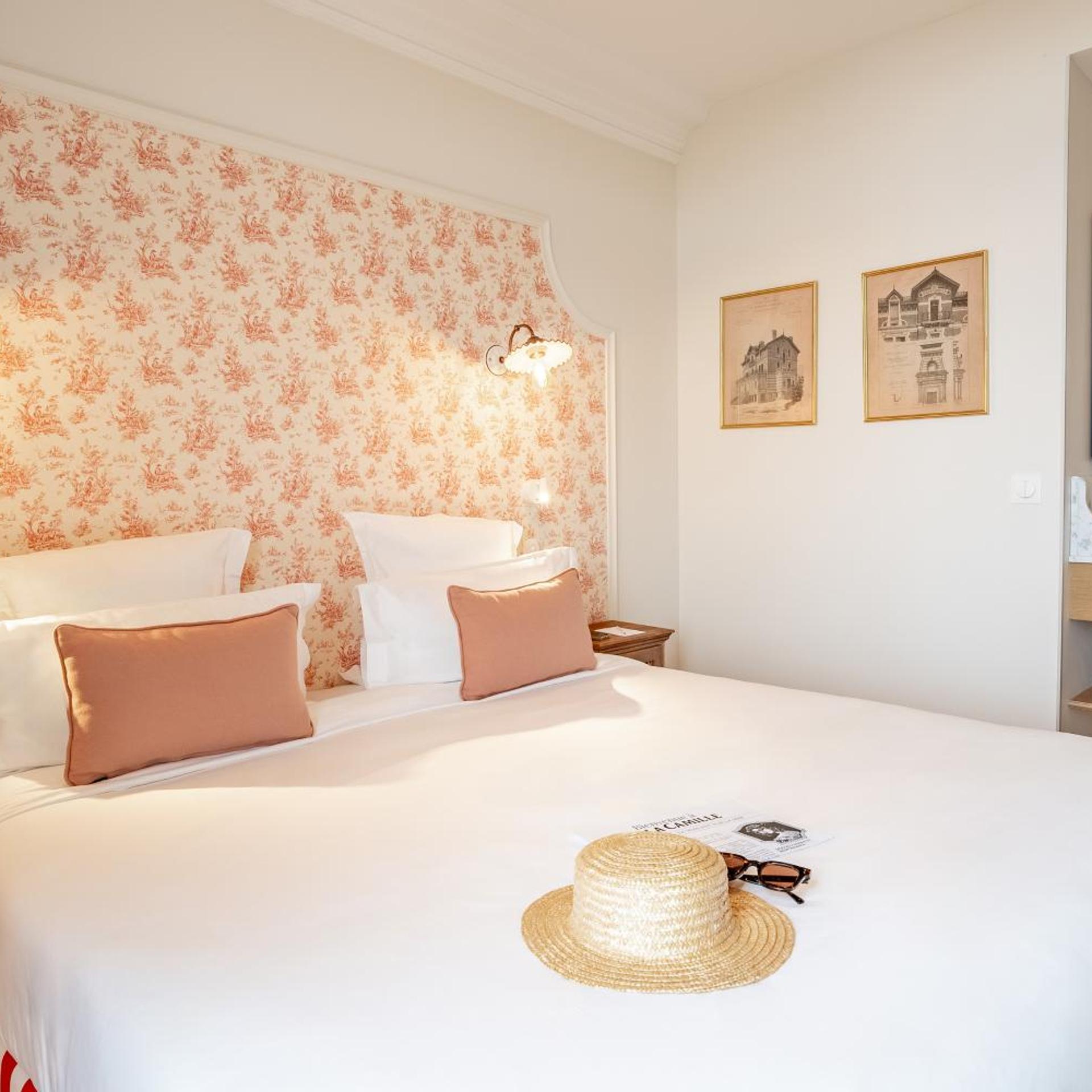 غرفة كلاسيكية بإطلالة على الفناء، Villa Camille Hotel & Spa 4/6