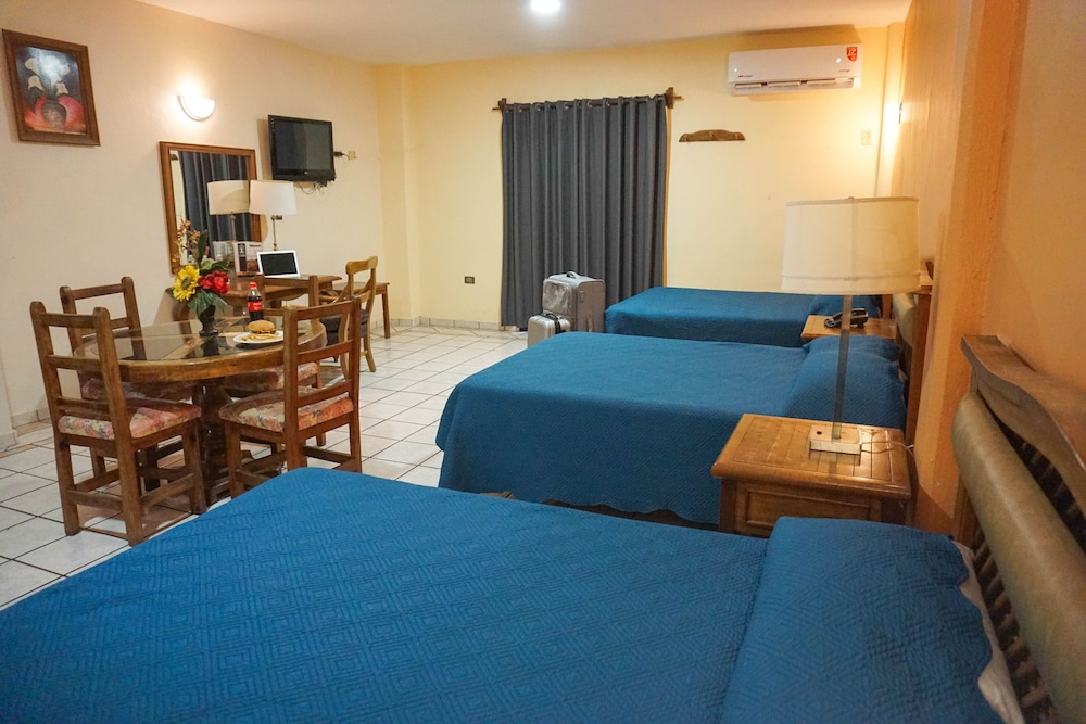 Hotel Las Fuentes 28/64