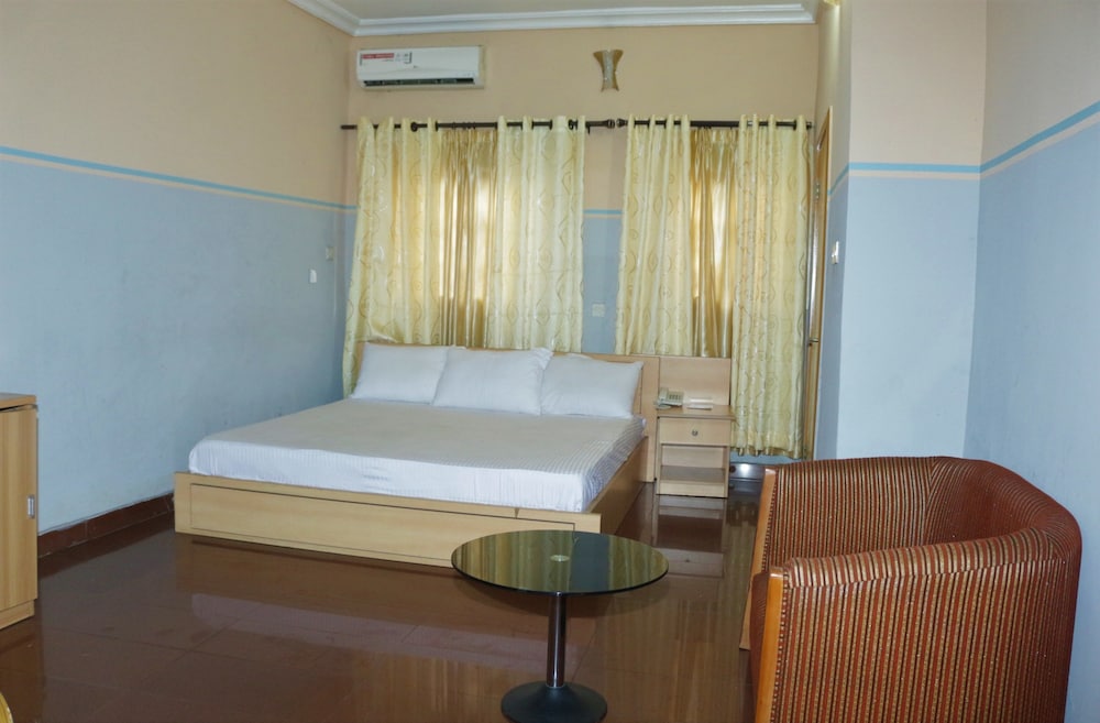 Daneto Hotel 7/22