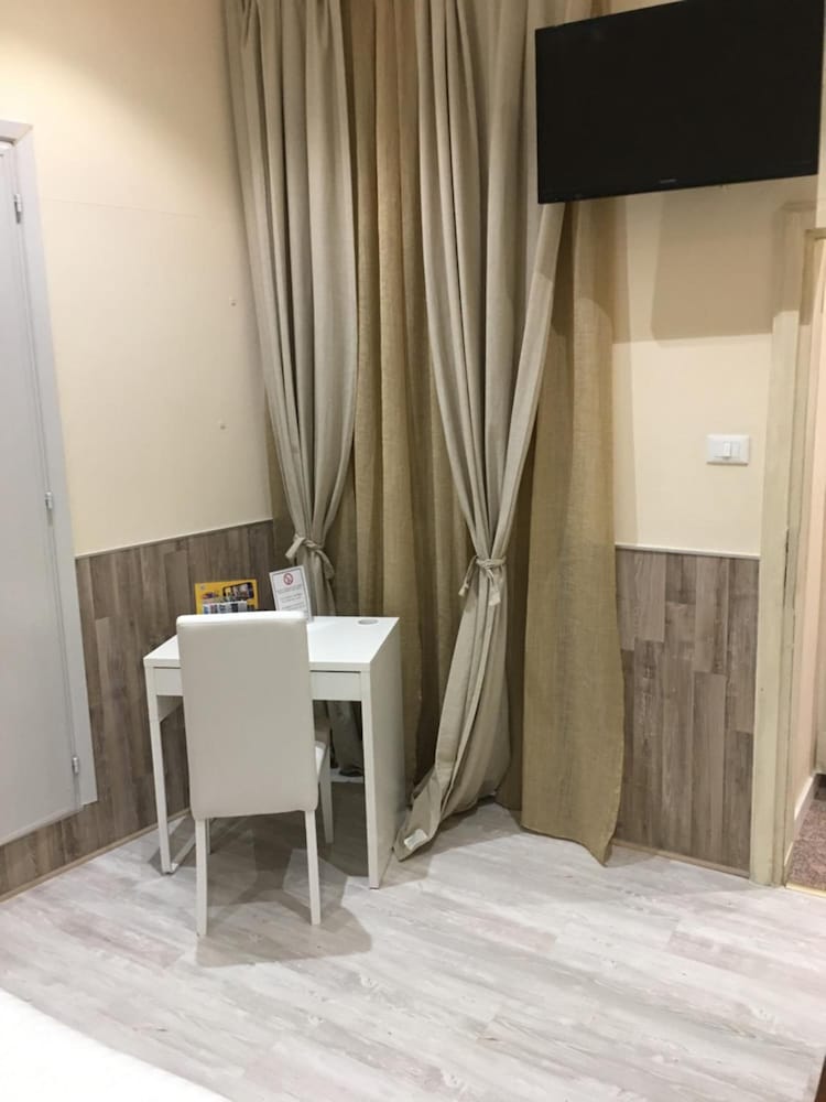 Hotel Moderno 7/50