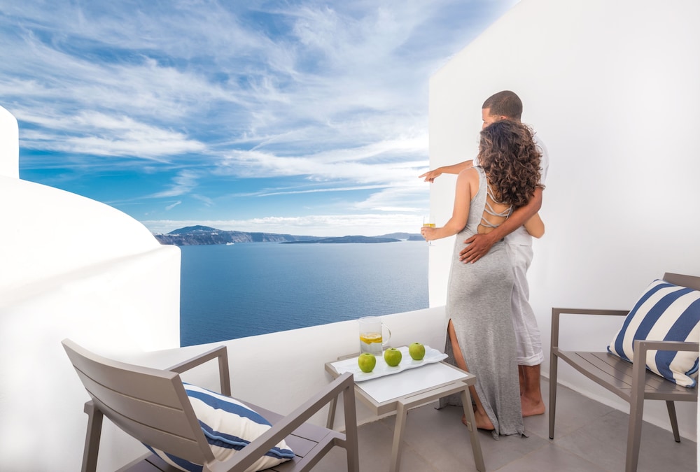 Elite Luxury Suites 6/50