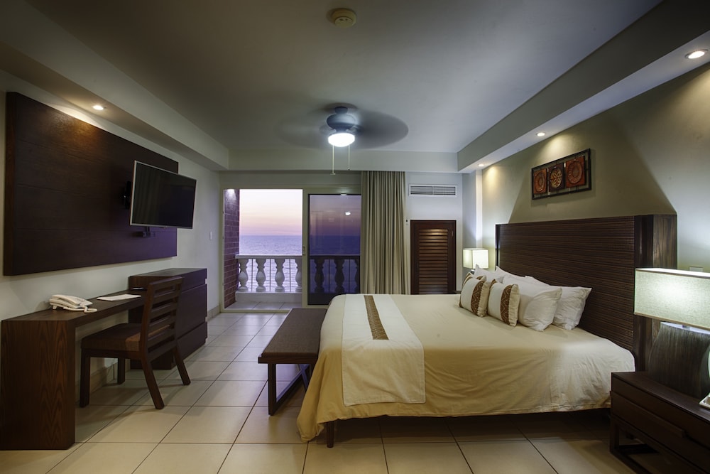 Costa Sur All Inclusive Resort Puerto Vallarta 23/50