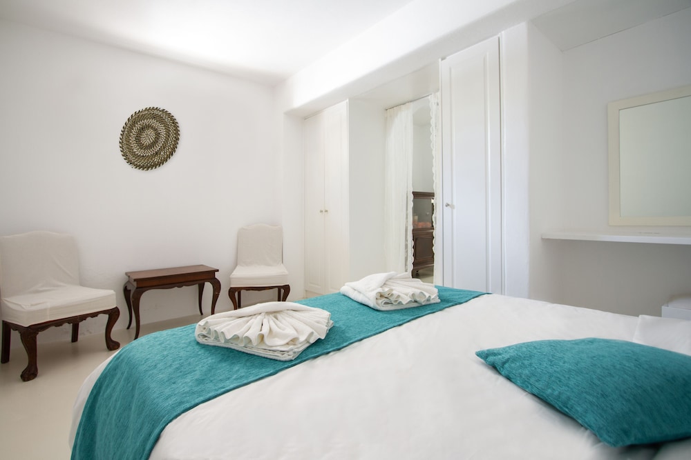 3 BEDROOMS, WHITE, VILLA, APARTMENT, TWO STORY