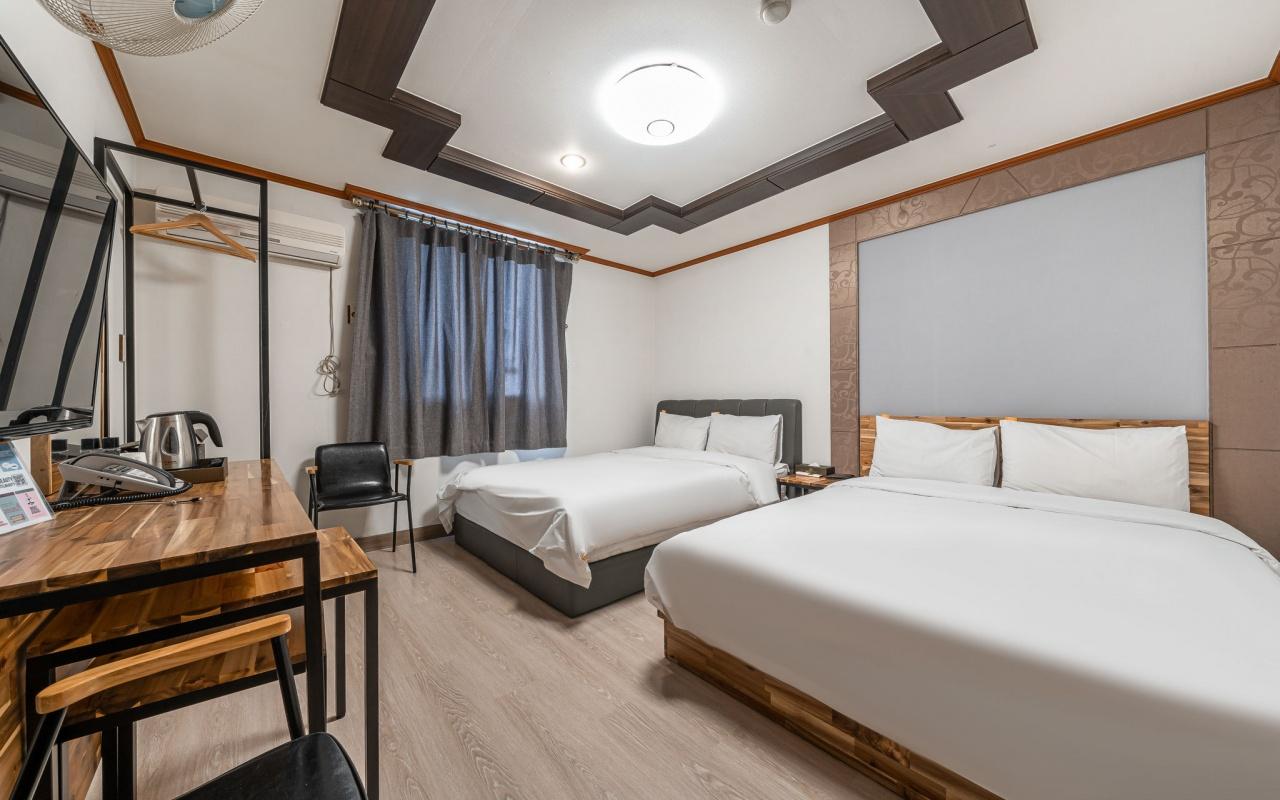 Family, 2 Double Beds