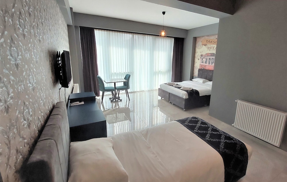 Mini Suite Otel 24/50
