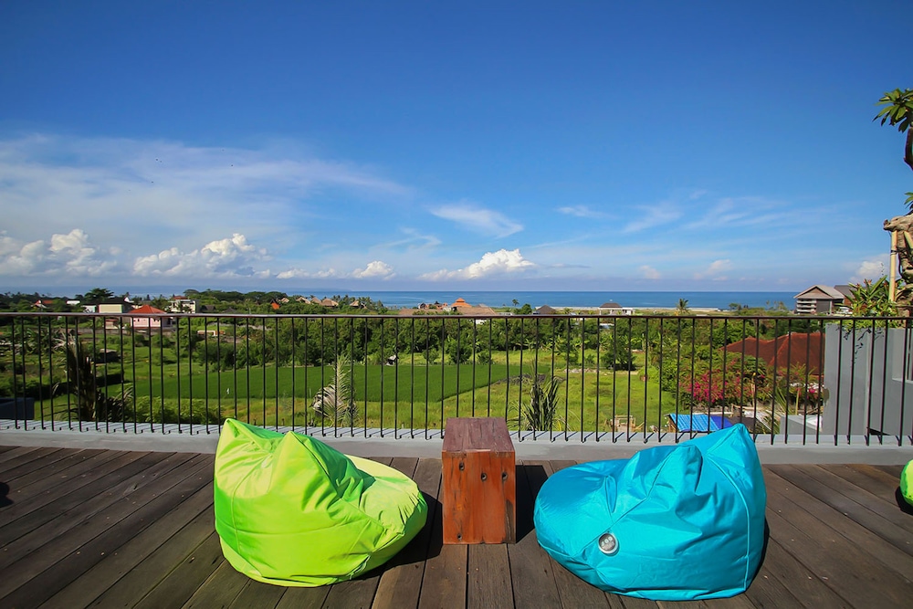 FRii Bali Echo Beach 42/62