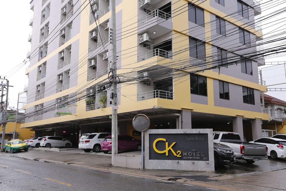 Infinite Hotel at Ratchada 76/81