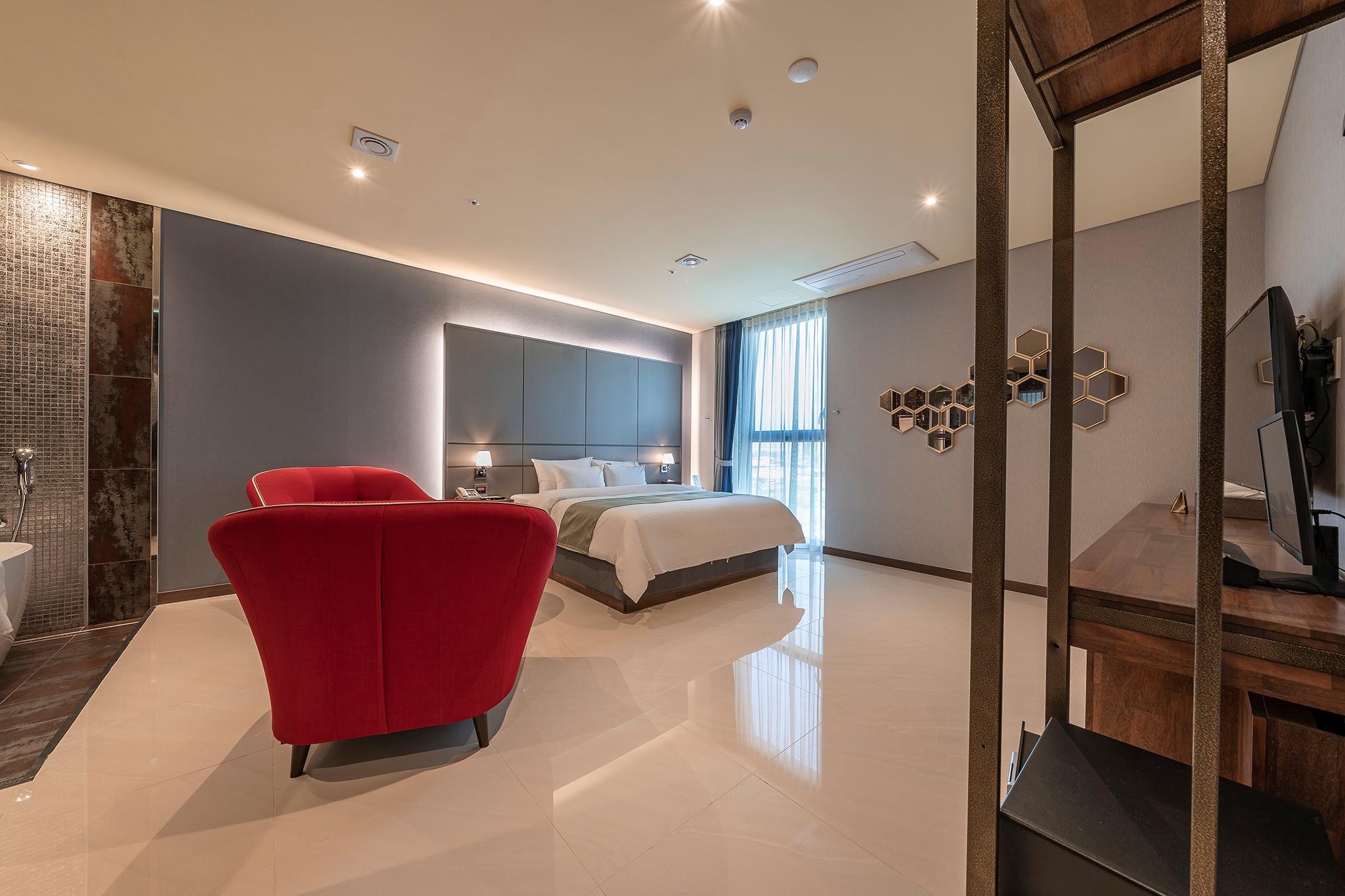 Space, Premier, Double Bed