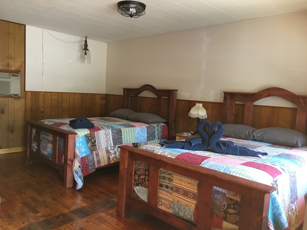 Marshall's Creek Rest Motel 29/71