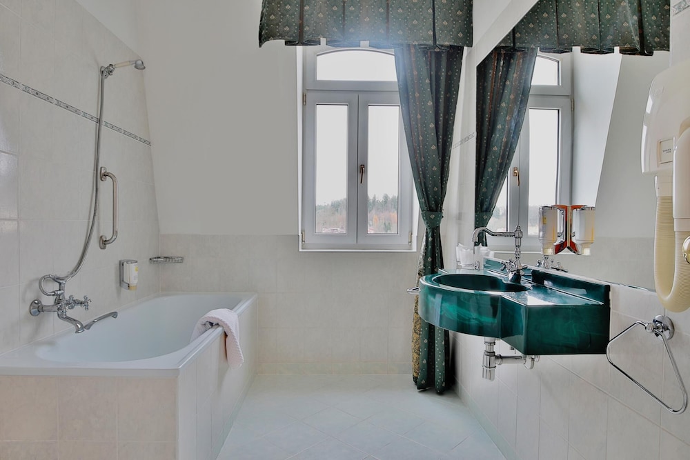 Belvedere Wellness Hotel 49/52