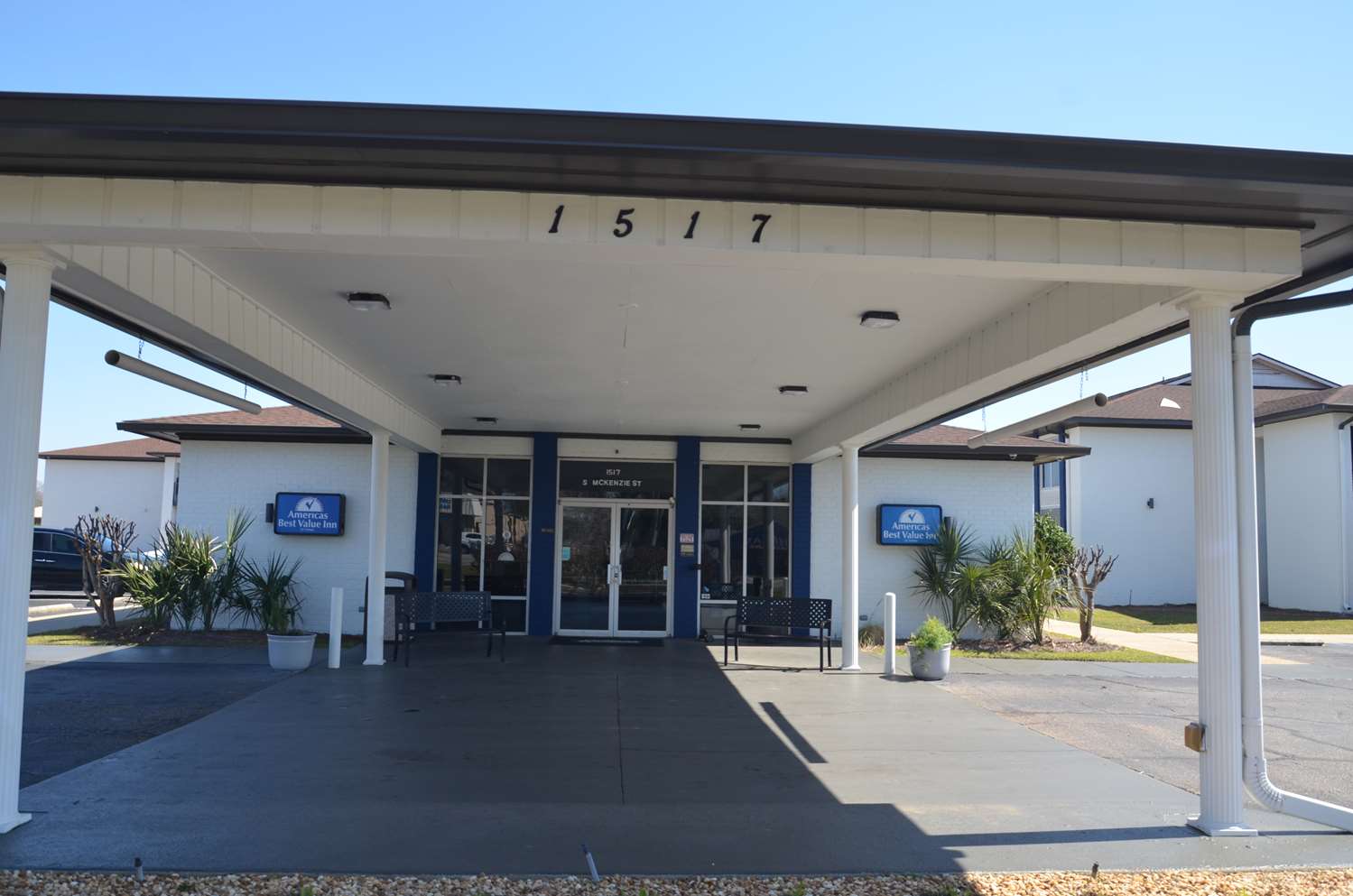 Americas Best Value Inn & Suites- Foley / Gulf Shores 1/35