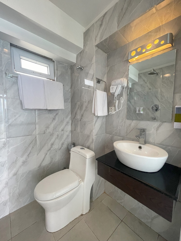 Hotel Himalayan Villa Pvt Ltd 48/50
