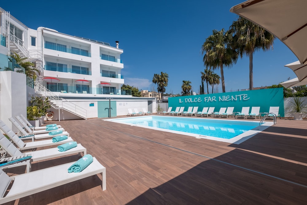Plaza Santa Ponsa Boutique - Adults Only 70/73