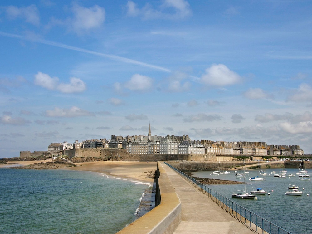 Ibis St Malo La Madeleine 5/68