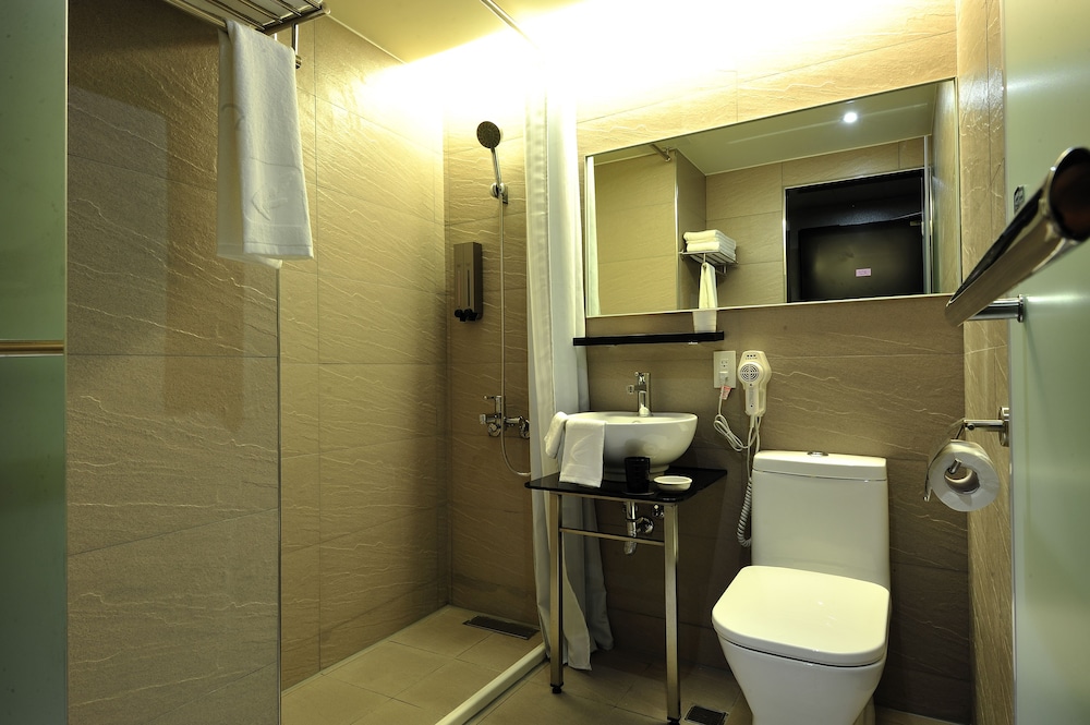 Forward Suites II 26/34
