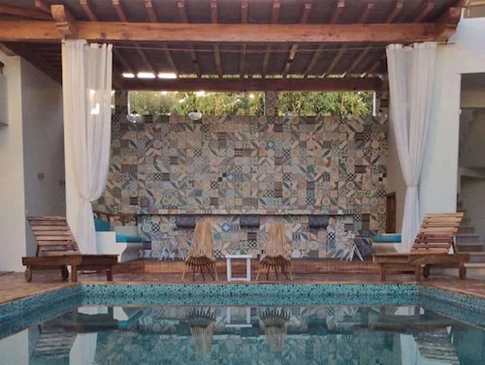 SHAVANNA HOTEL BOUTIQUE 13/55