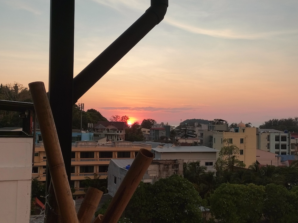 Kata Beach Studio Service Apartment 46/50