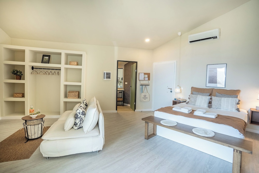ROMANTIC, SUITE, SEA VIEW