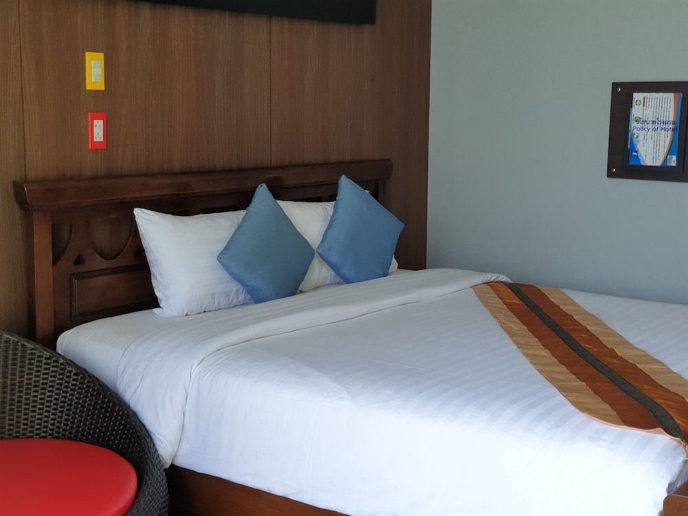 Talay Sai Hotel At Thung Wua Laen 9/76