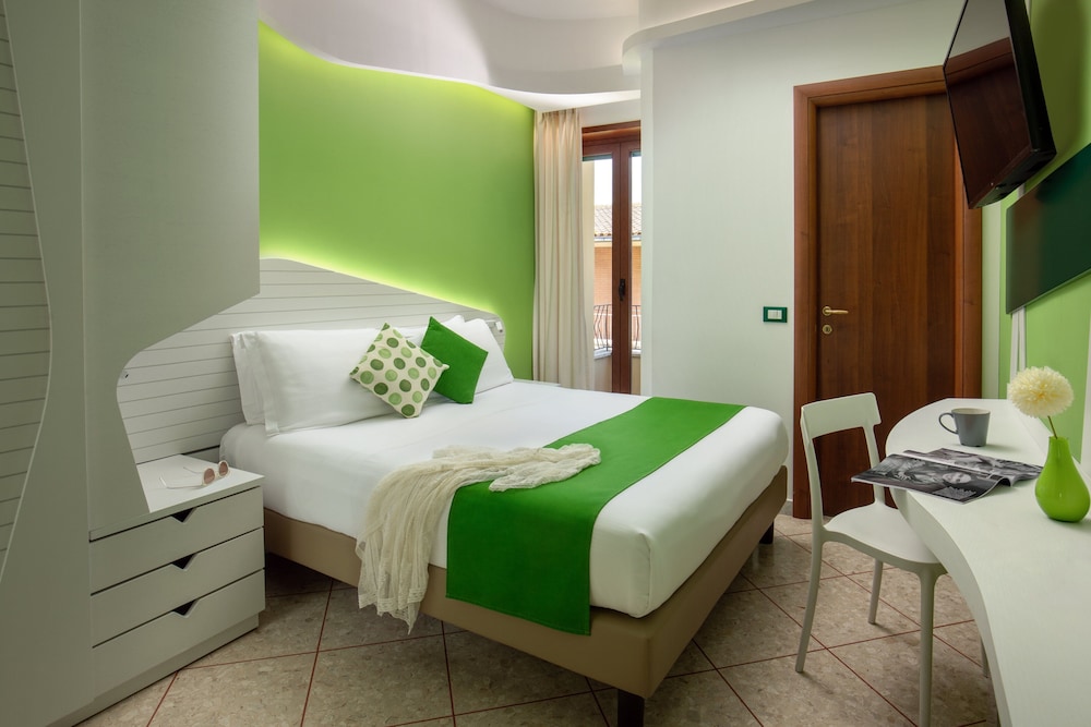Basic, Double Bed
