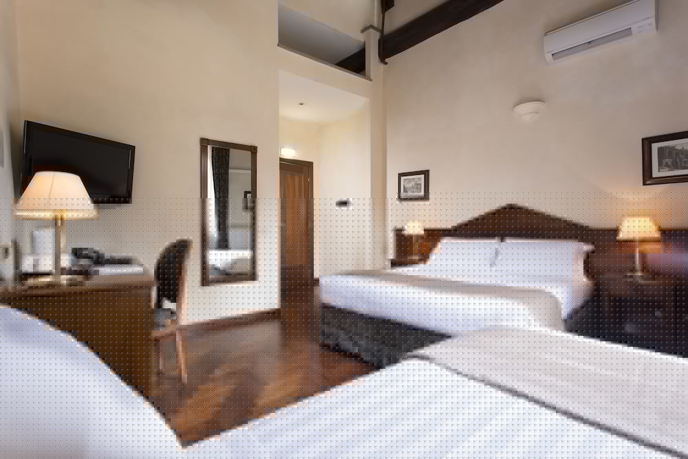 Hotel Teatro Pace 10/50