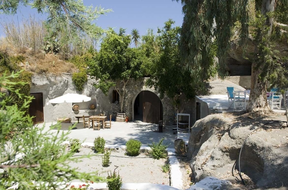 Kostantakis Winery 75/80