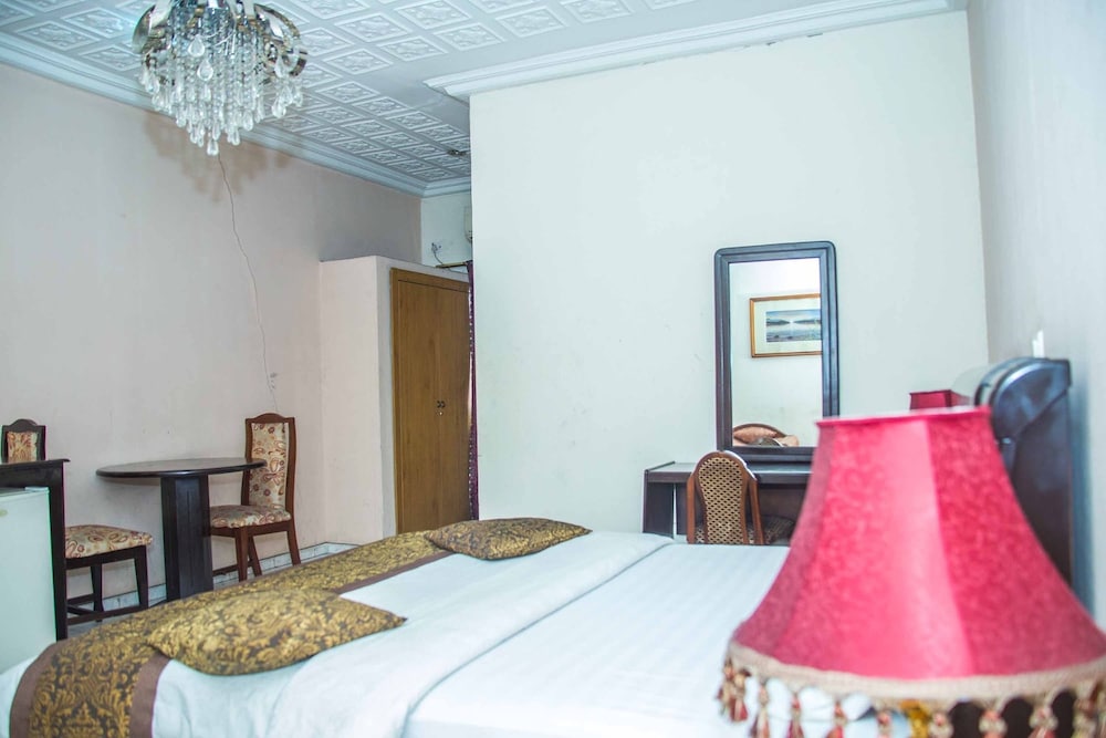 Muriela Hotels 20/45