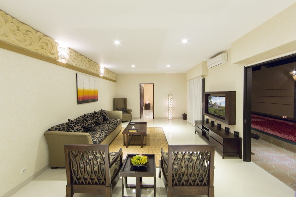 Flamingo Dewata Suite 69/87