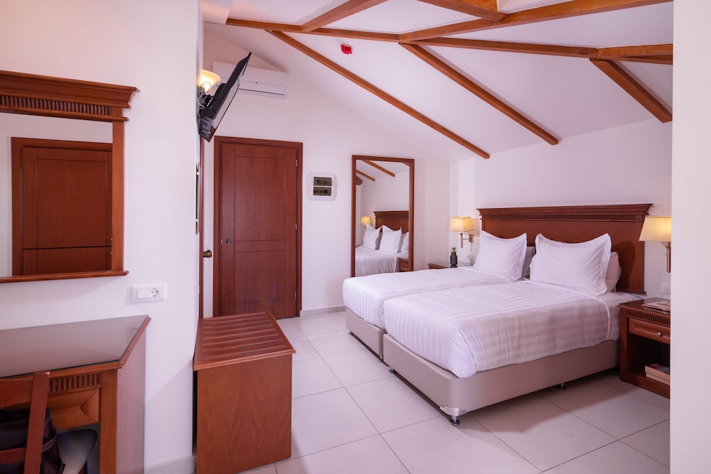 Avalon Palace Hotel by GHH 16/70