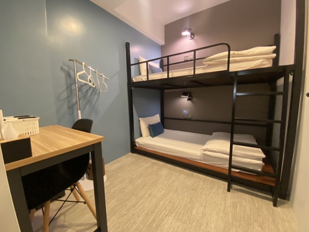 Flyinn Hostel 23/50