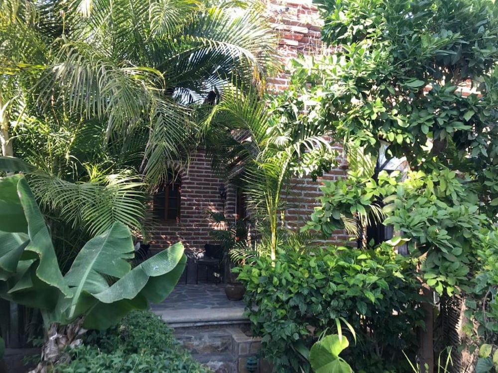 The Todos Santos Inn 7/83