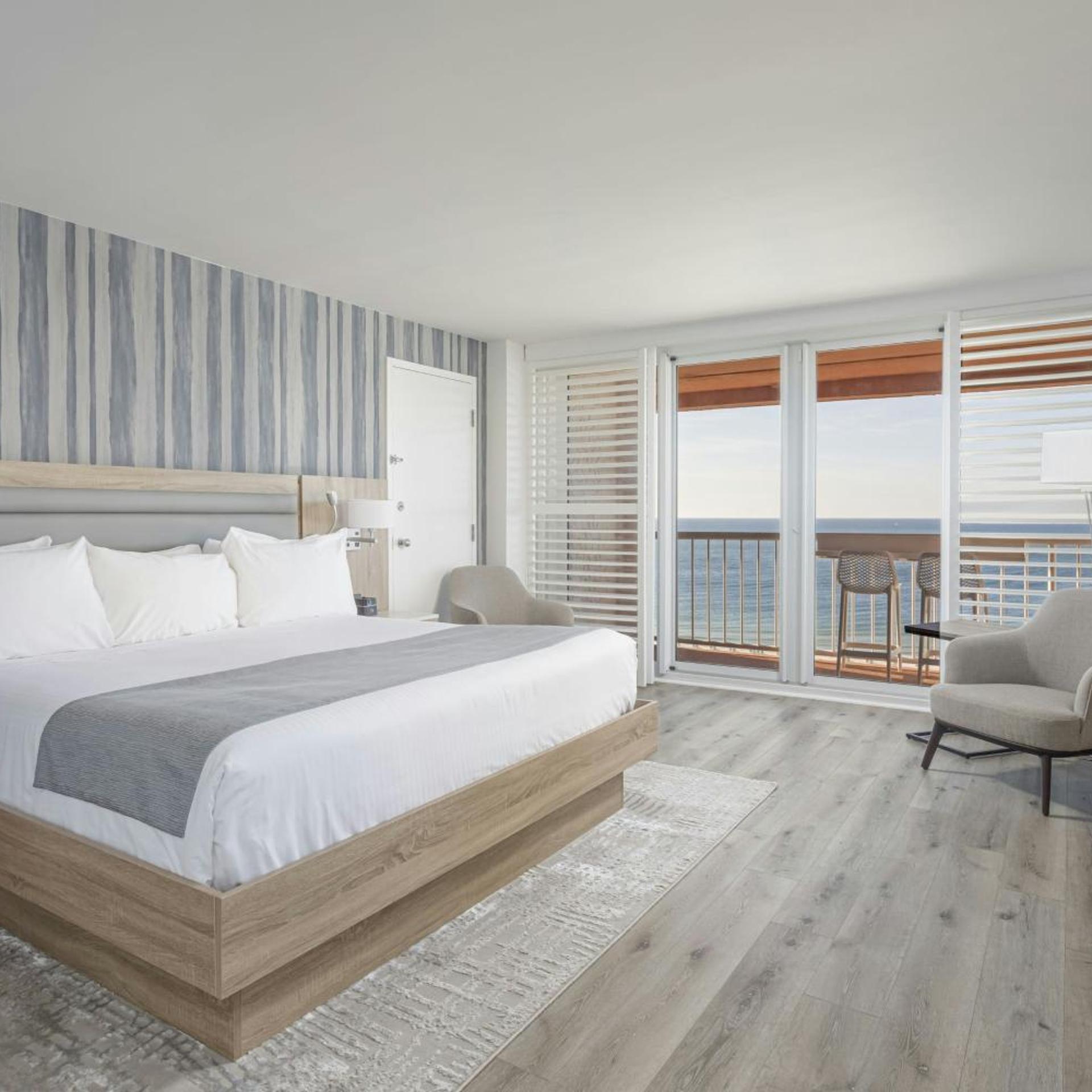Standard, King Bed, Gulf Front
