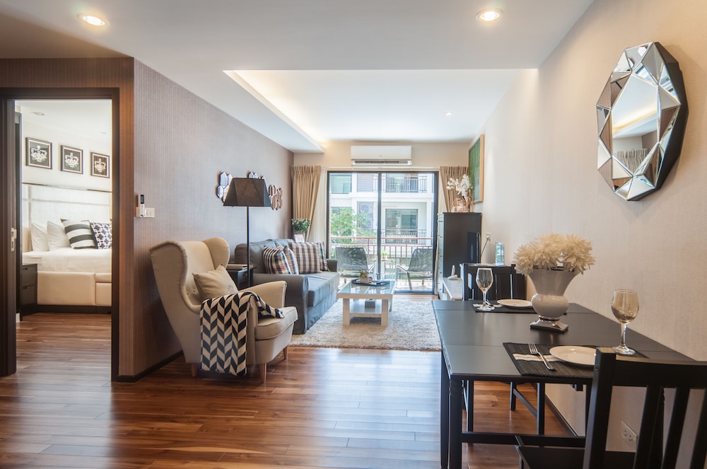 The Title KR Beach Condotel Rawai Phuket 23/37