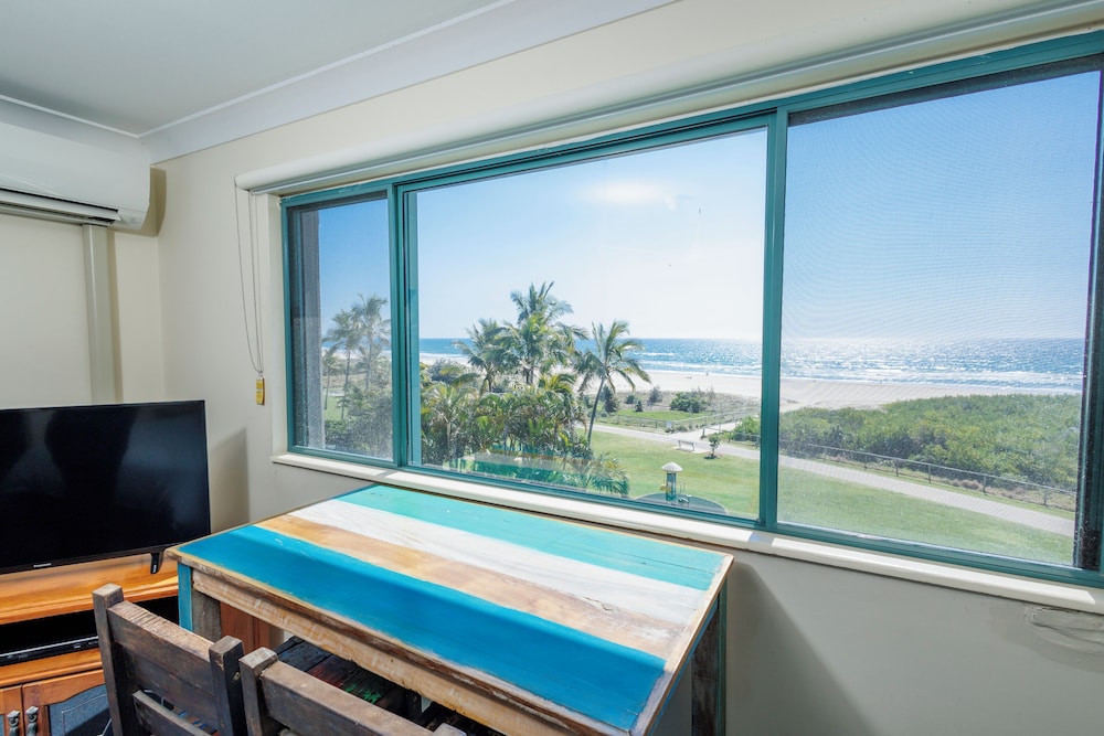 شقة بسرير كوين وسريرين فرديين بإطلالة على البحر بـ3 غرف نوم، Currumbin Sands On the Beach 7/9