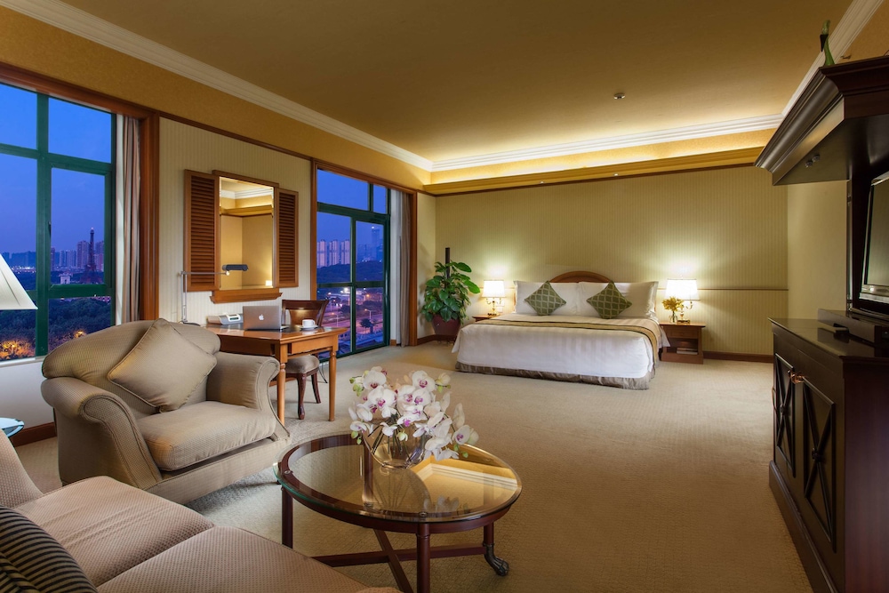 Hotel Indigo Shenzhen Overseas Chinese Town an IHG Hotel 38/78