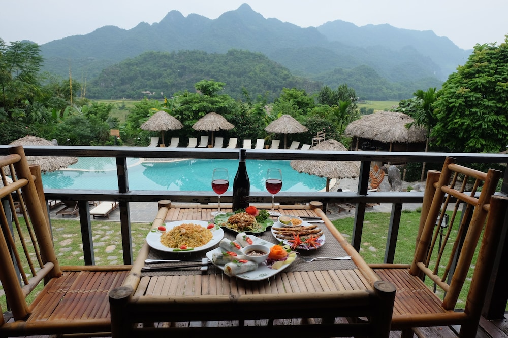 Mai Chau Ecolodge 61/72