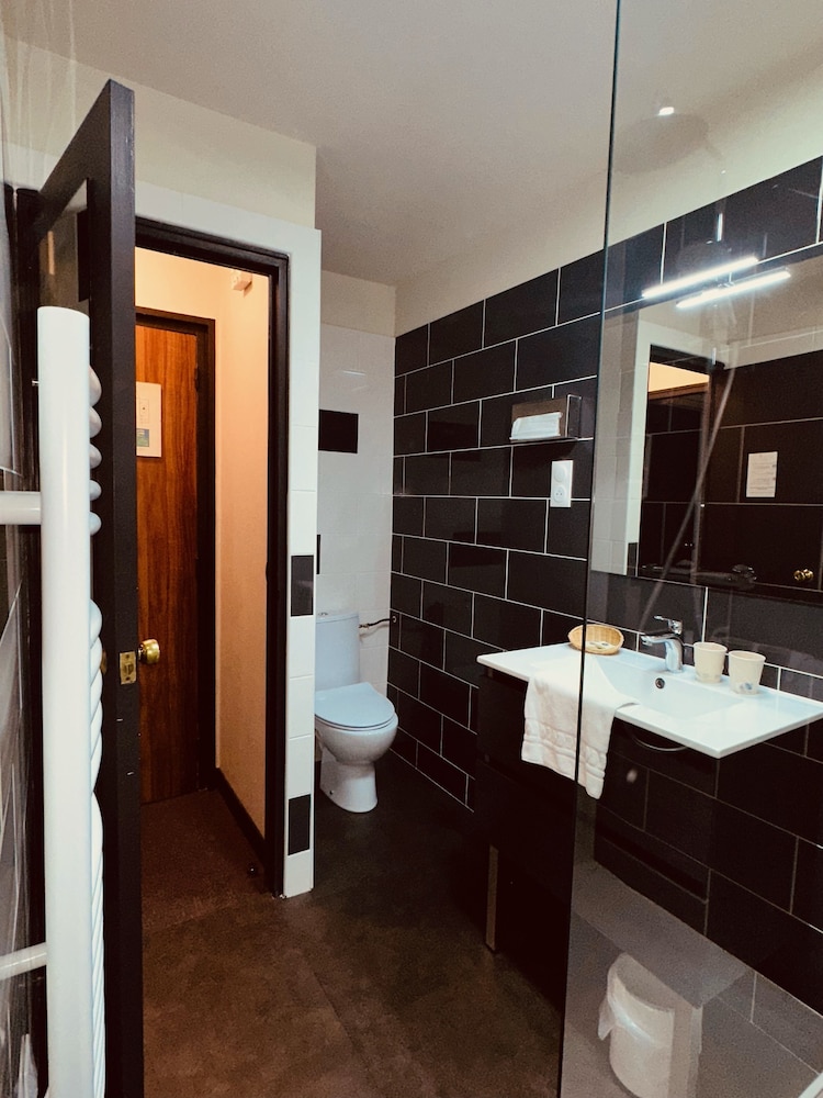 HOTEL LE LION D'OR 47/50