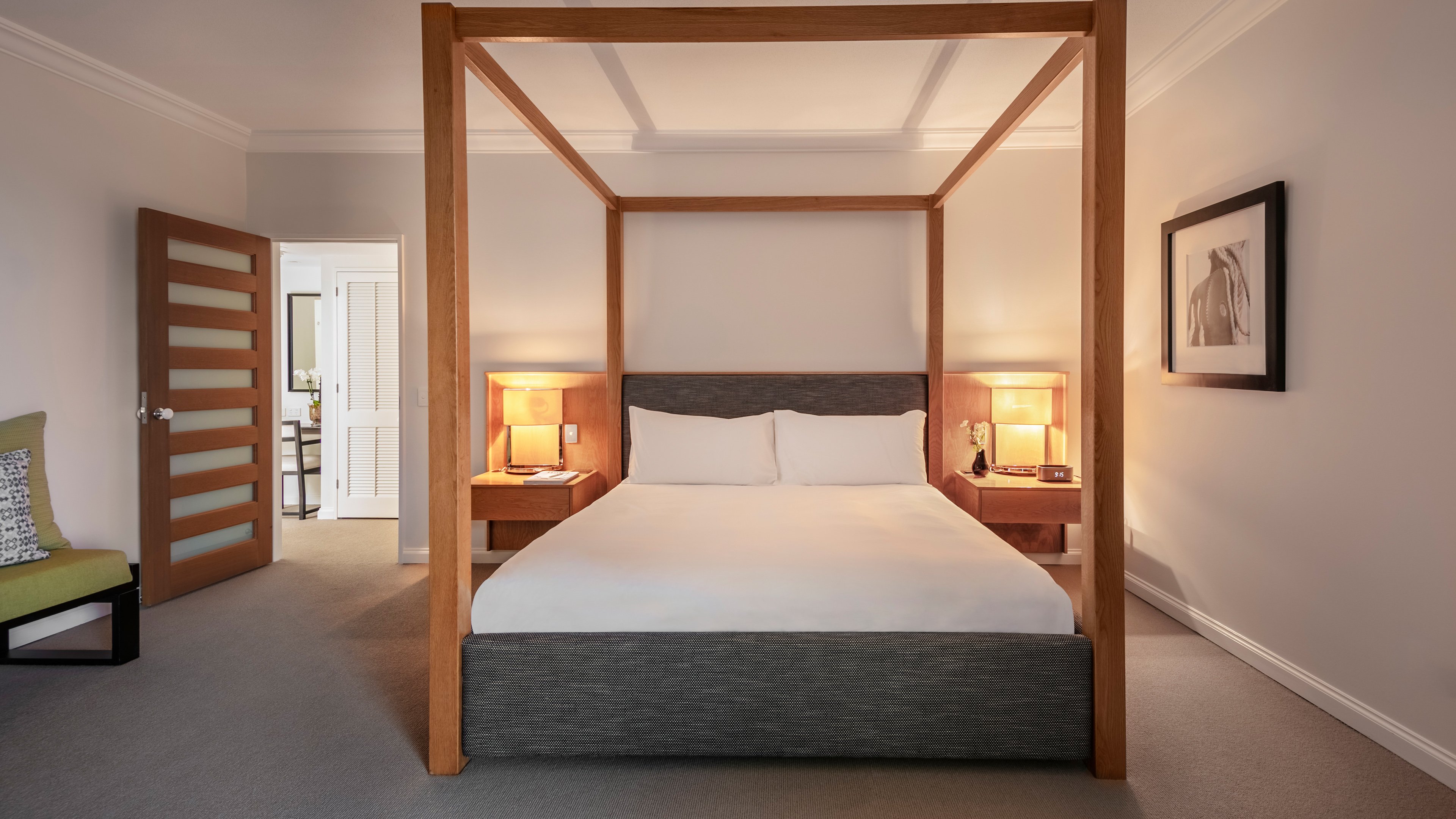 Manor, Suite, King Bed