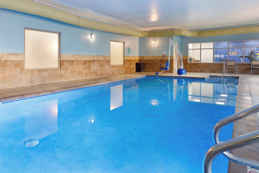 swimming pool spa
