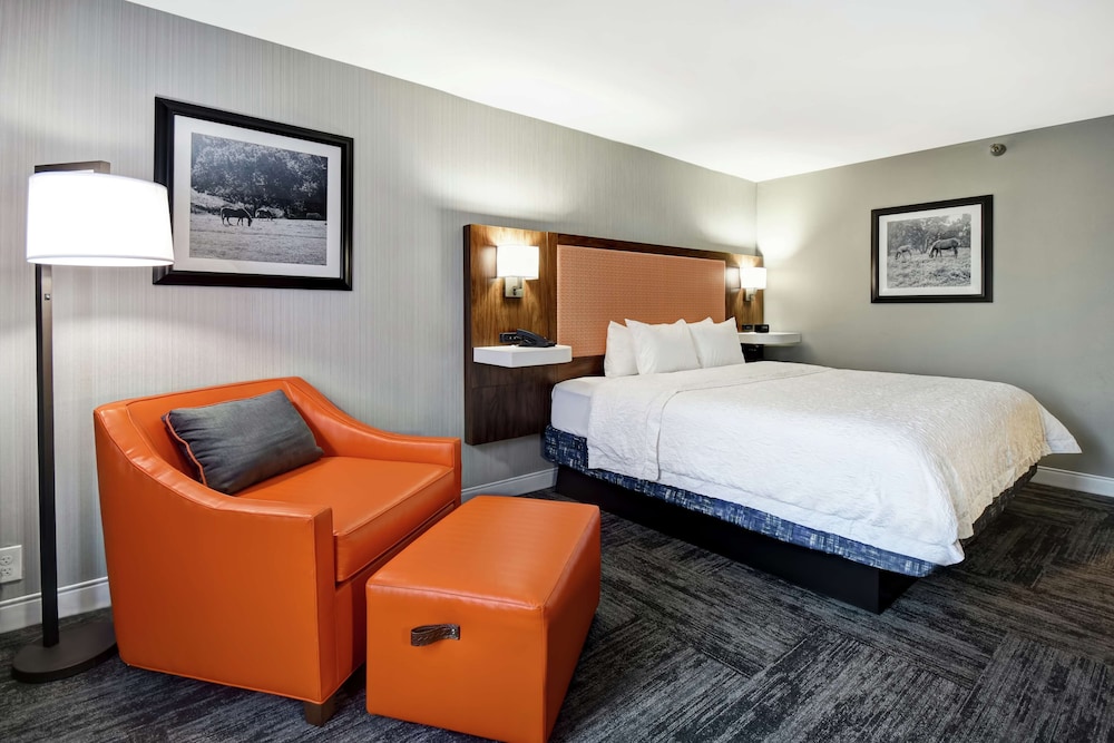 Hampton Inn I-75 Lexington Hamburg Area 15/35
