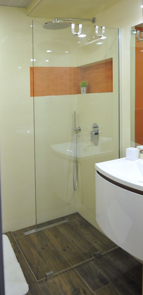Joan Apartments & Spa 47/50