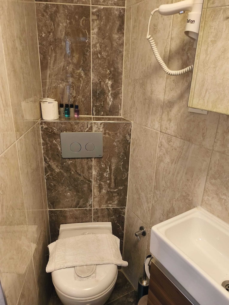 Ozmen Otel 41/44