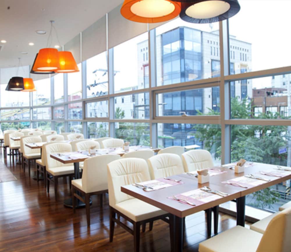 ROSANA BOUTIQUE HOTEL 48/62