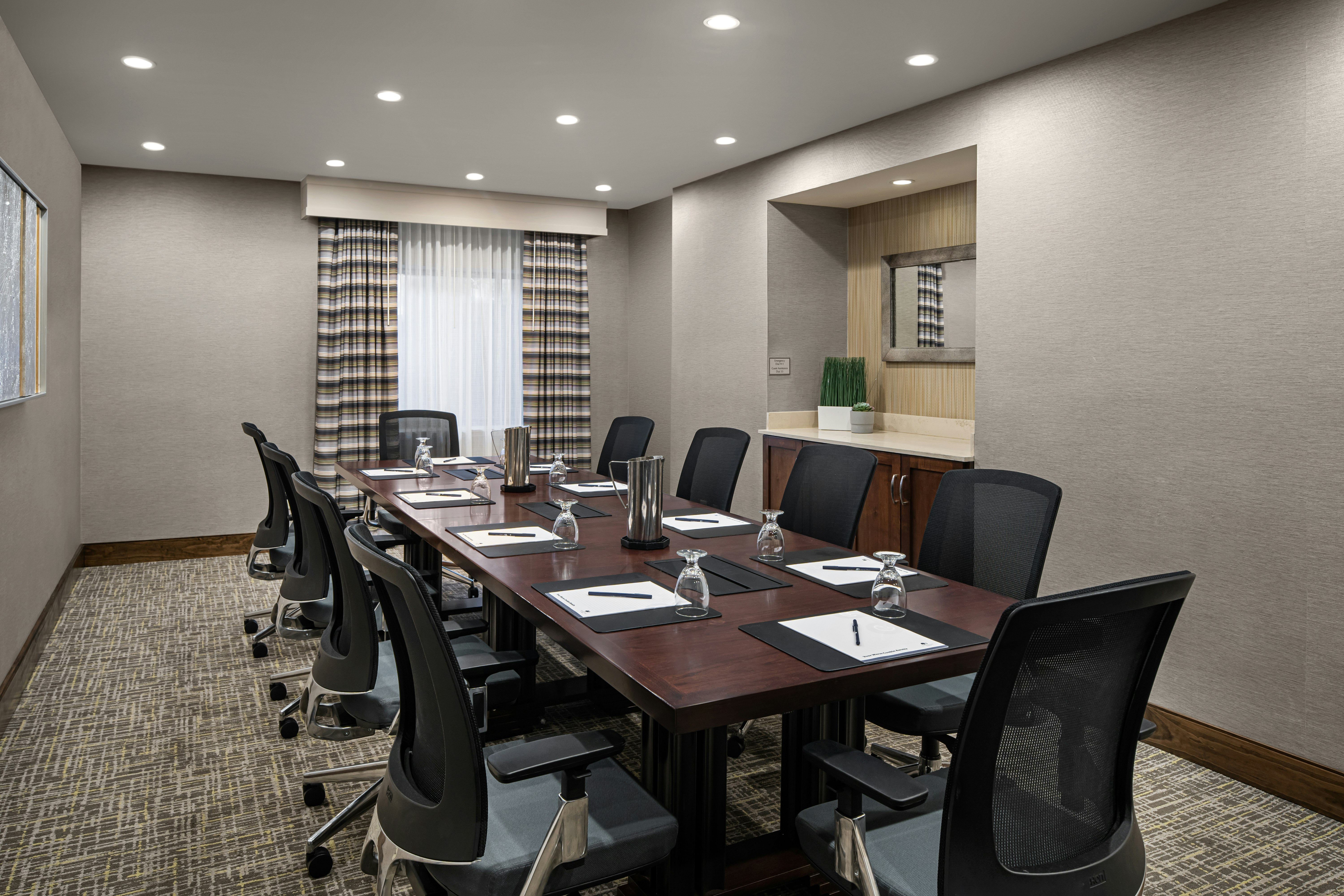 DoubleTree Suites by Hilton Charlotte SouthPark 47/60